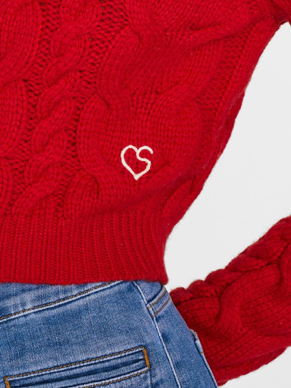 sweater hem detail view alt:size